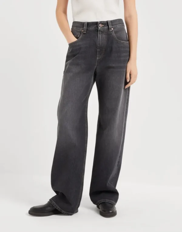 Authentic denim loose trousers with shiny tab