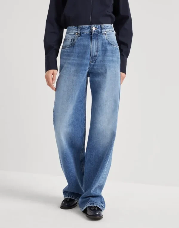 Authentic denim loose trousers with shiny tab