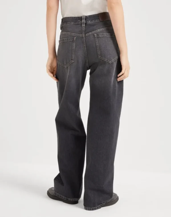 Authentic denim loose trousers with shiny tab