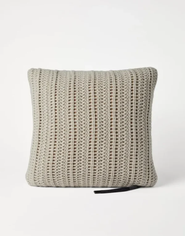 Cashmere Feather yarn crochet-effect knit cushion with shiny zipper pull