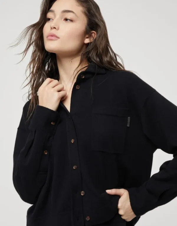 Cashmere knit shirt with shiny tab