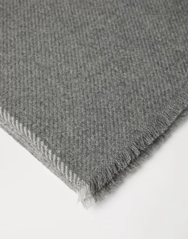 Cashmere scarf