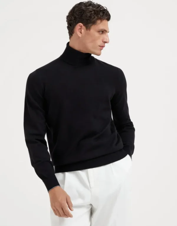 Cashmere turtleneck sweater