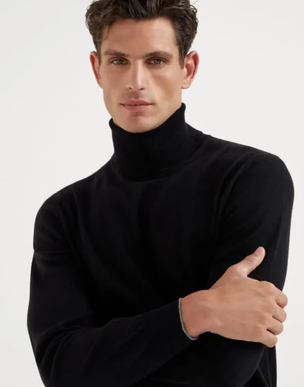 Cashmere turtleneck sweater