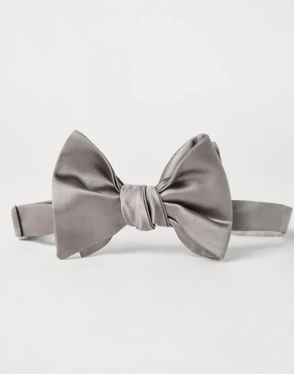 Cotton and silk satin bow tie