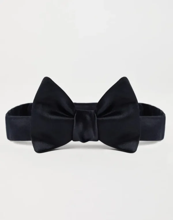 Cotton and silk satin bow tie