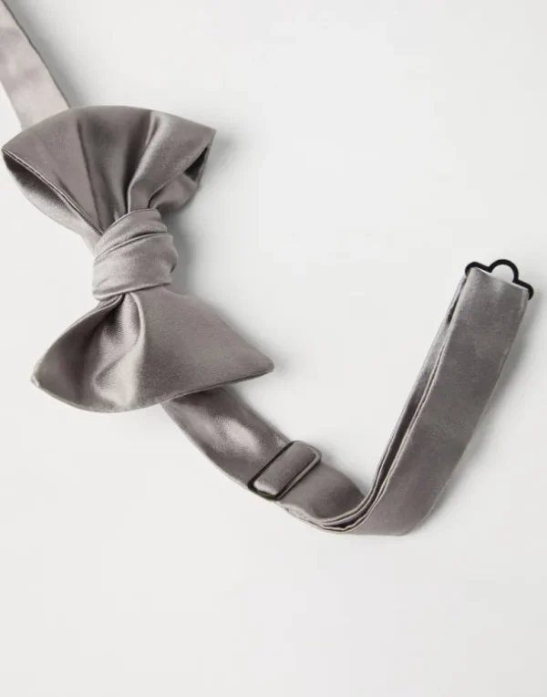 Cotton and silk satin bow tie