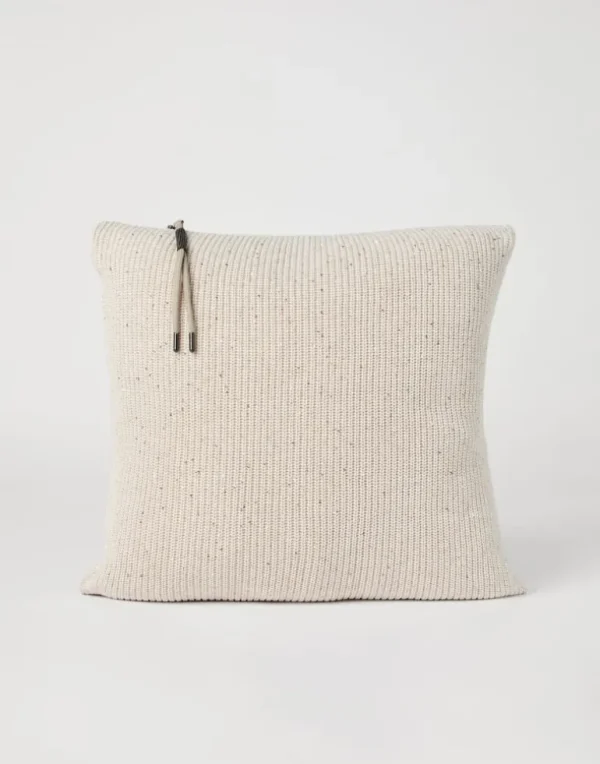 Dazzling cotton half English rib knit cushion with shiny zipper pull