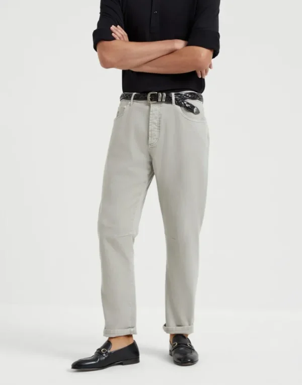 Garment-dyed comfort denim leisure fit five-pocket trousers