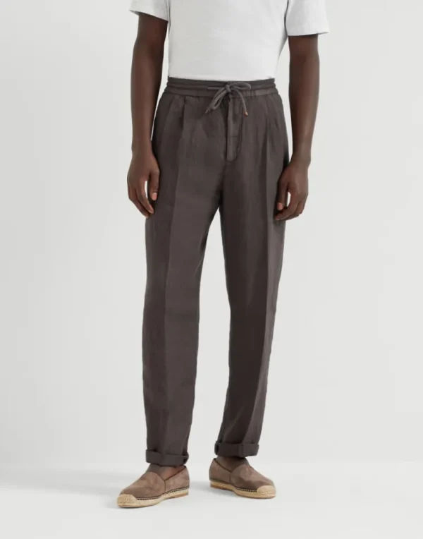 Garment-dyed leisure fit trousers in linen gabardine with drawstring and double pleats