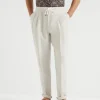 Garment-dyed leisure fit trousers in linen gabardine with drawstring and double pleats