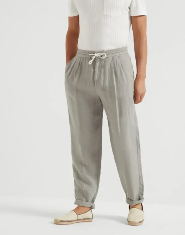 Garment-dyed leisure fit trousers in linen gabardine with drawstring and double pleats