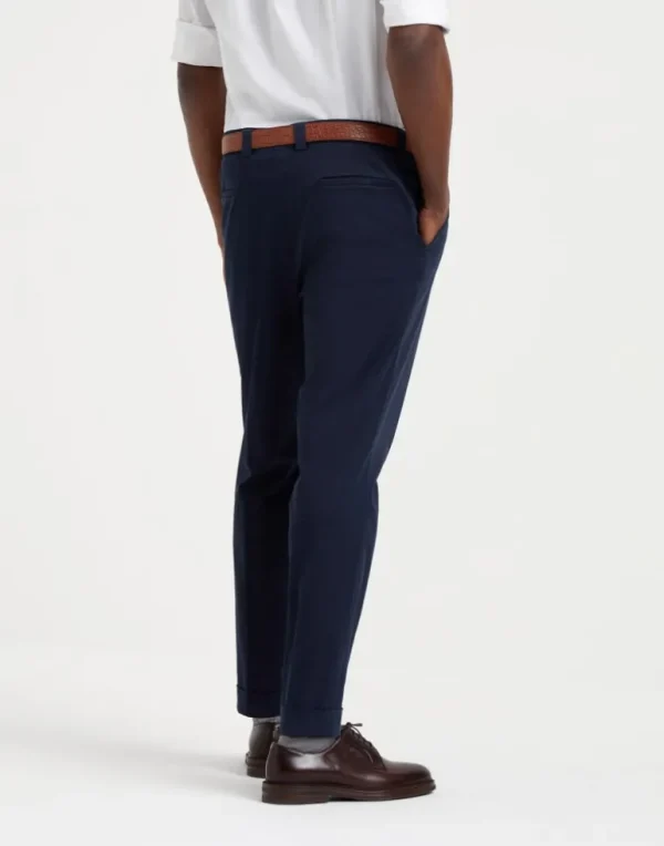 Garment-dyed leisure fit trousers in American Pima cotton comfort gabardine with pleat