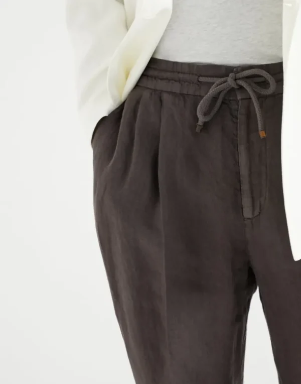 Garment-dyed leisure fit trousers in linen gabardine with drawstring and double pleats