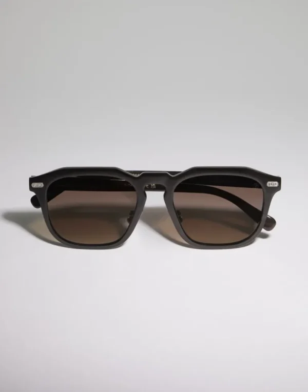 Iconic Meridian horn sunglasses