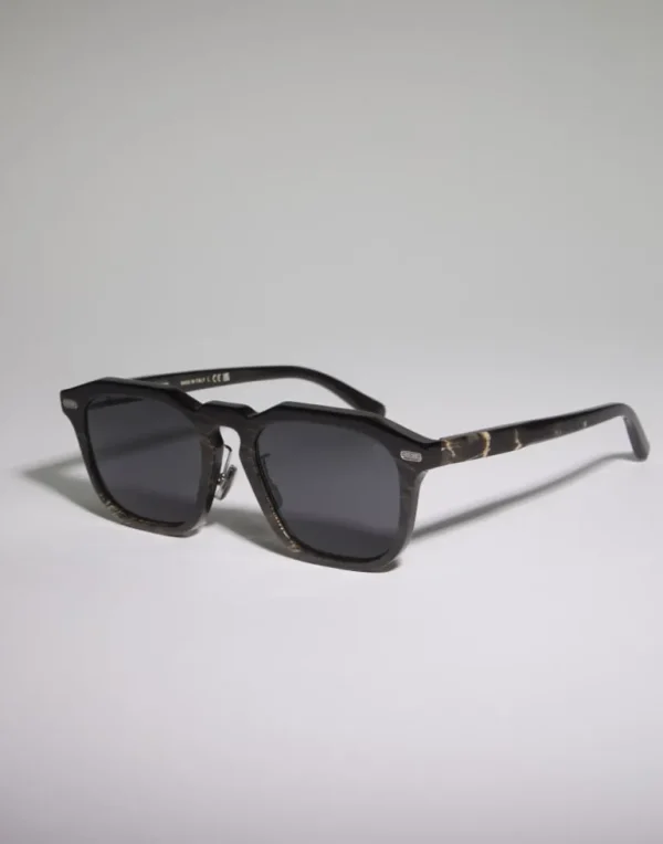 Iconic Meridian horn sunglasses