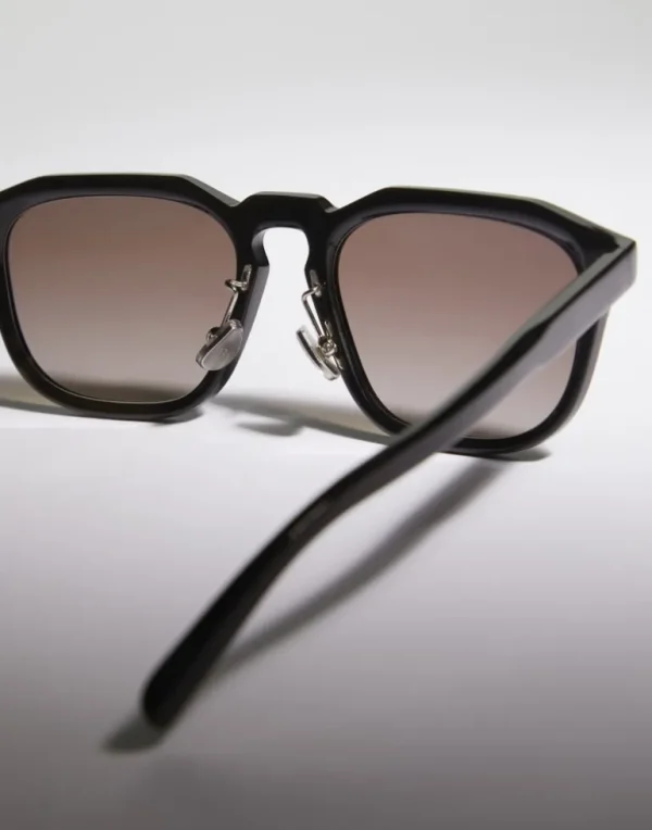 Iconic Meridian horn sunglasses