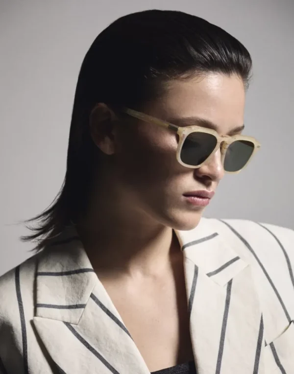 Iconic Meridian horn sunglasses