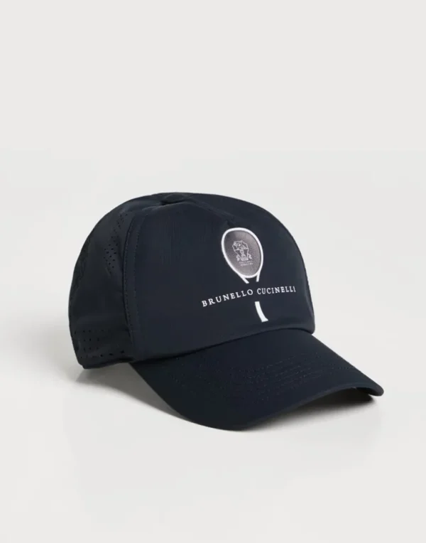 Lightweight techno fabric baseball cap with tennis logo