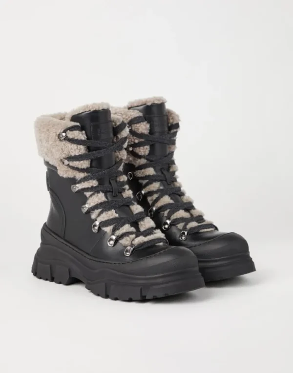 Matte calfskin and shearling mountain boots with shiny detail