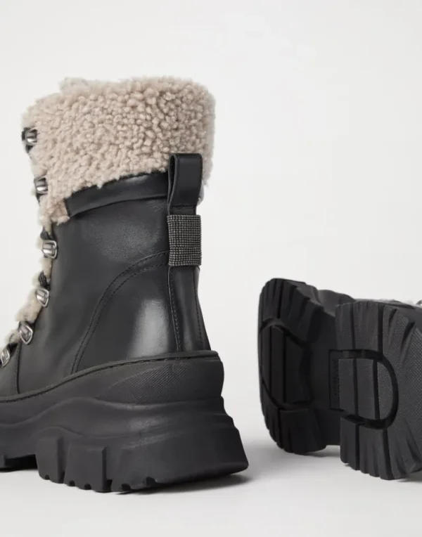 Matte calfskin and shearling mountain boots with shiny detail