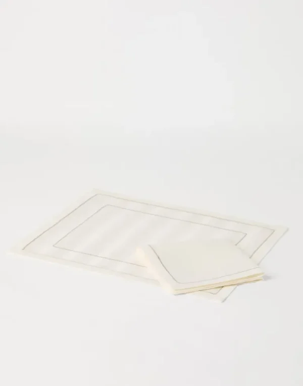 Placemat and napkin set in striped linen