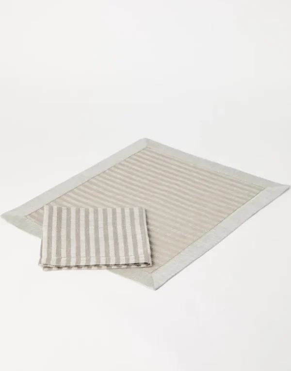 Placemat and napkin set in chalk stripe linen