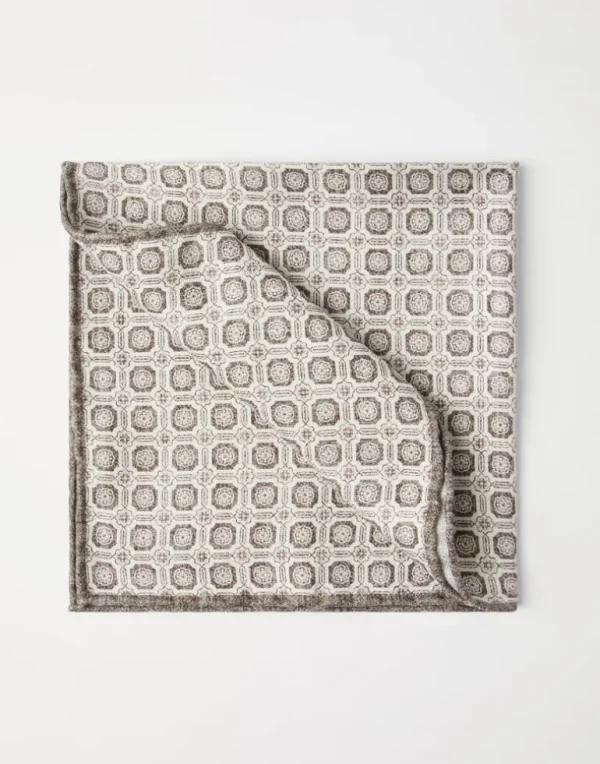 Silk pocket square with geometric design