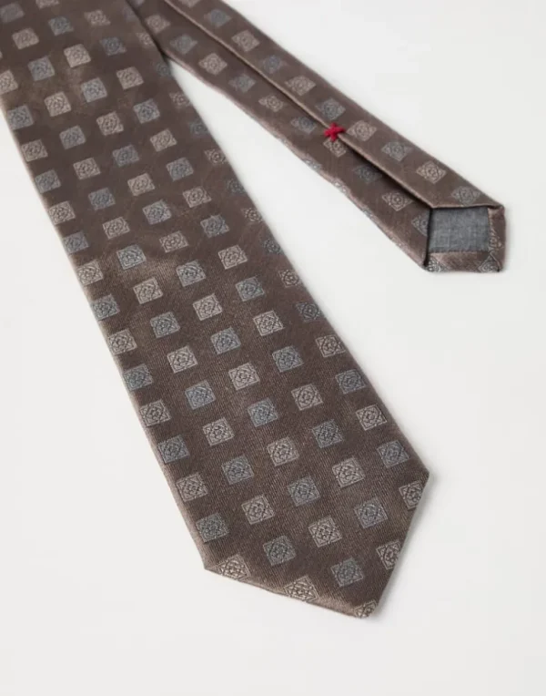 Silk tie with squares pattern