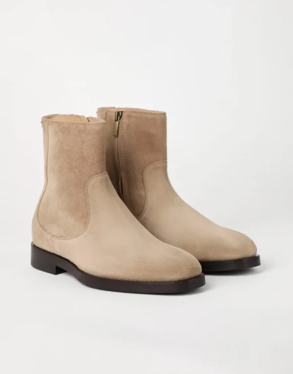 Suede boots with zipper