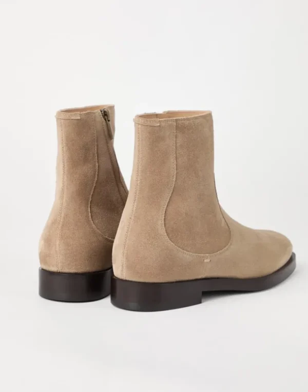 Suede boots with zipper