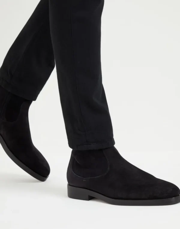 Suede boots with zipper