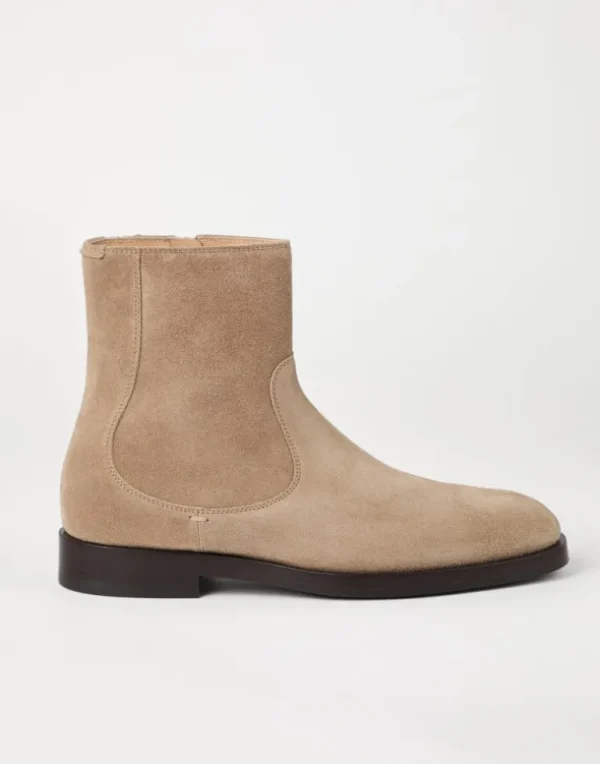 Suede boots with zipper