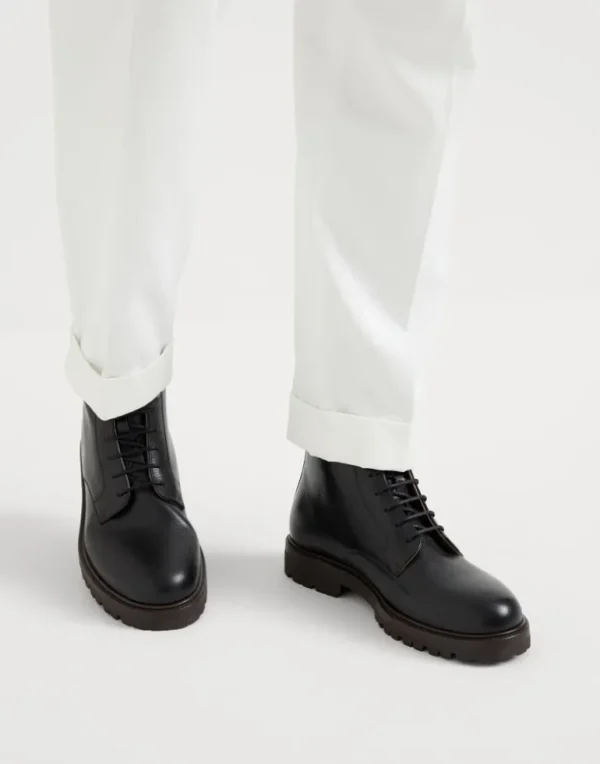 Texture calfskin boots