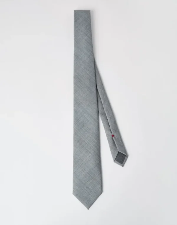 Virgin wool tie