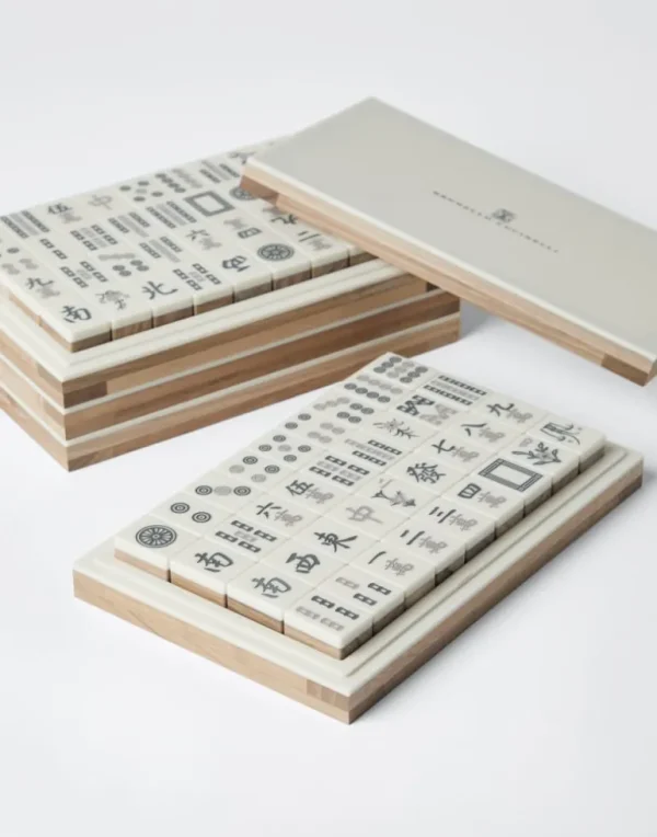 Walnut wood and Krion® Mahjong set