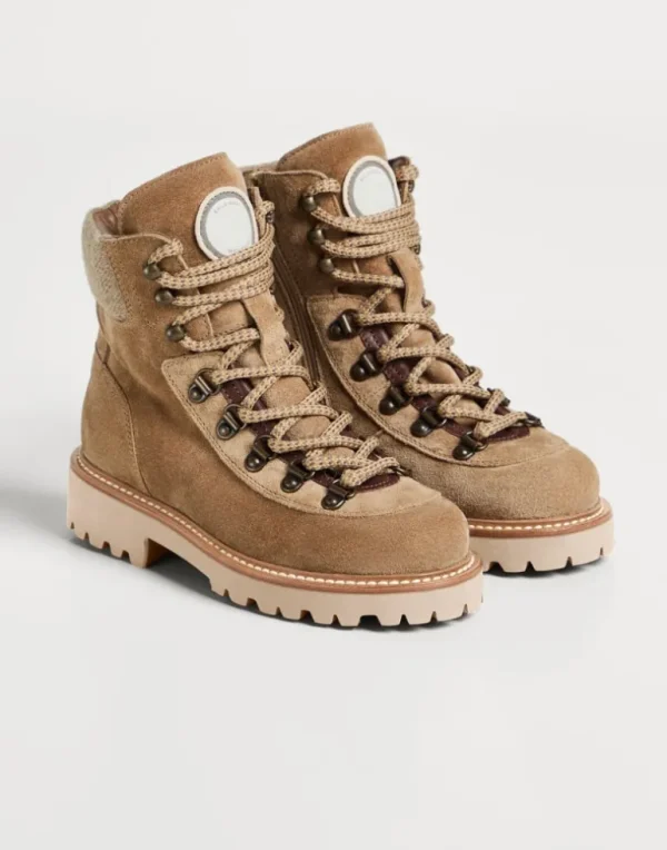 Washed suede mountain-style boots with patch