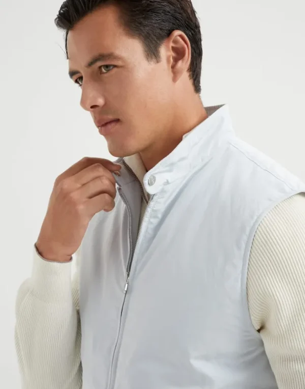 Water-resistant microfiber vest with Thermore® padding